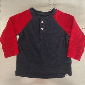 GAP Colorblock Raglan Henley Shirt